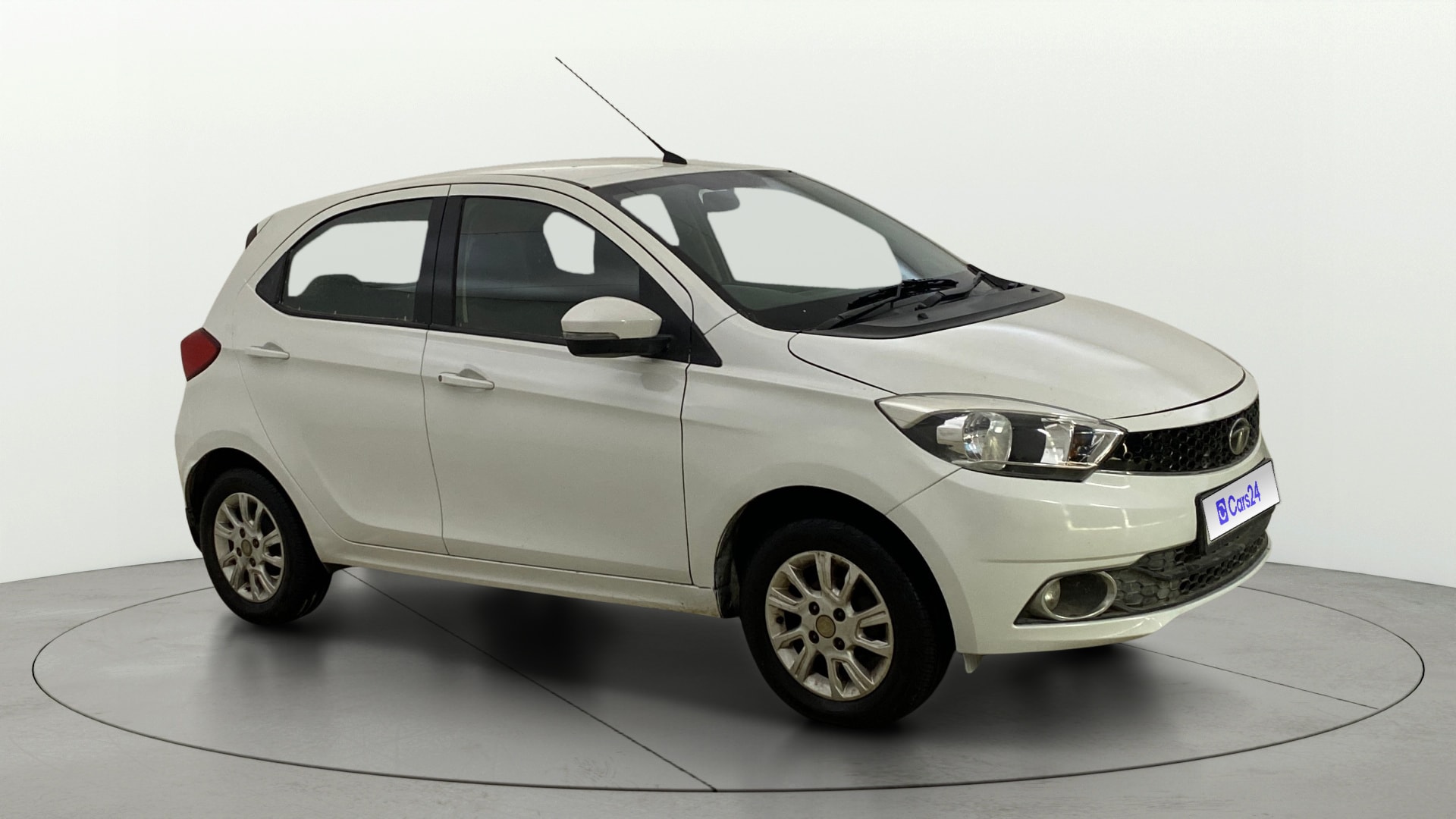 View 2017 Tata Tiago Revotorq XB Image 35 Used 2017 Tata Tiago Revotorq XB Image 35