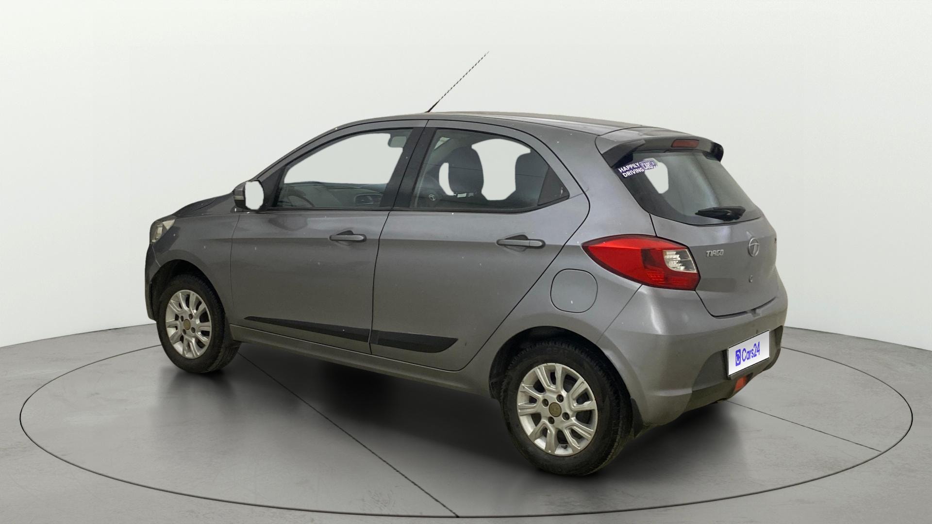 View 2018 Tata Tiago Revotorq XB Image 2 Used 2018 Tata Tiago Revotorq XB Image 2