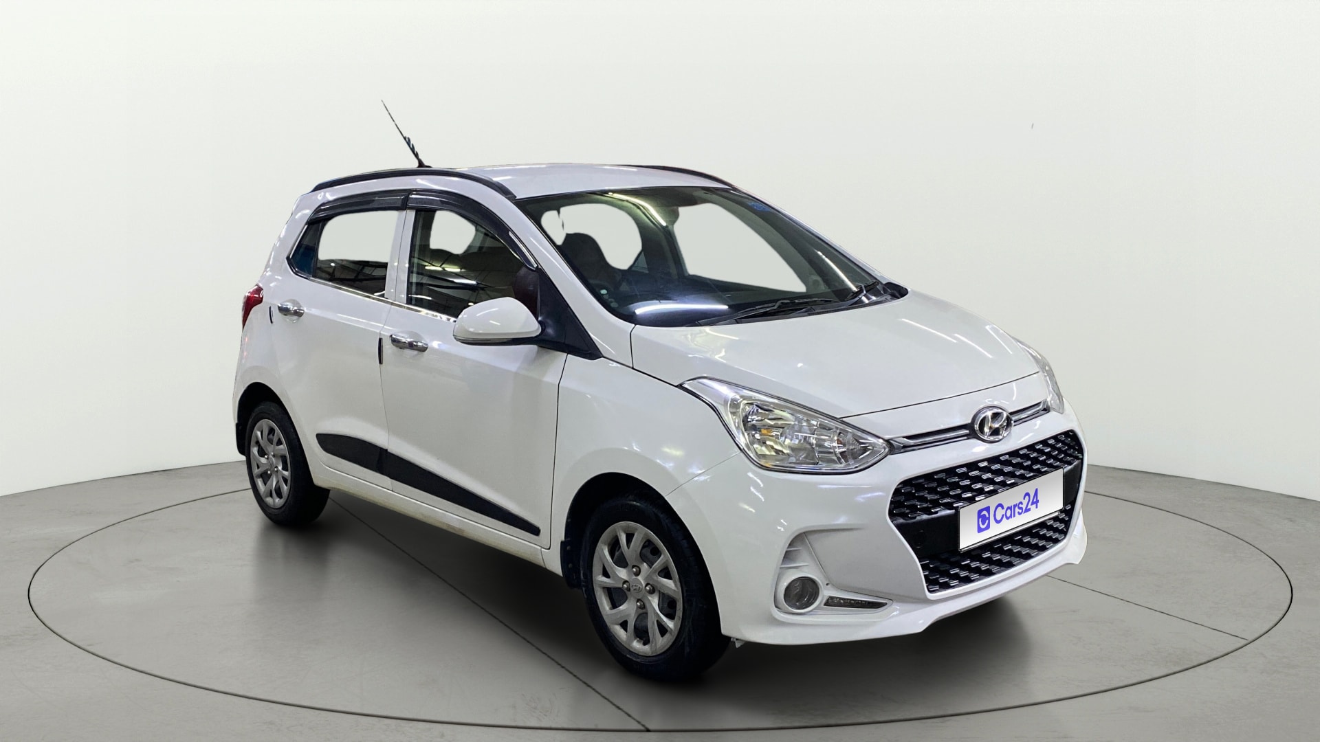 View 2017 Hyundai Grand i10 1.2 Sportz(O) Petrol Image 21 Used 2017 Hyundai Grand i10 1.2 Sportz(O) Petrol Image 21