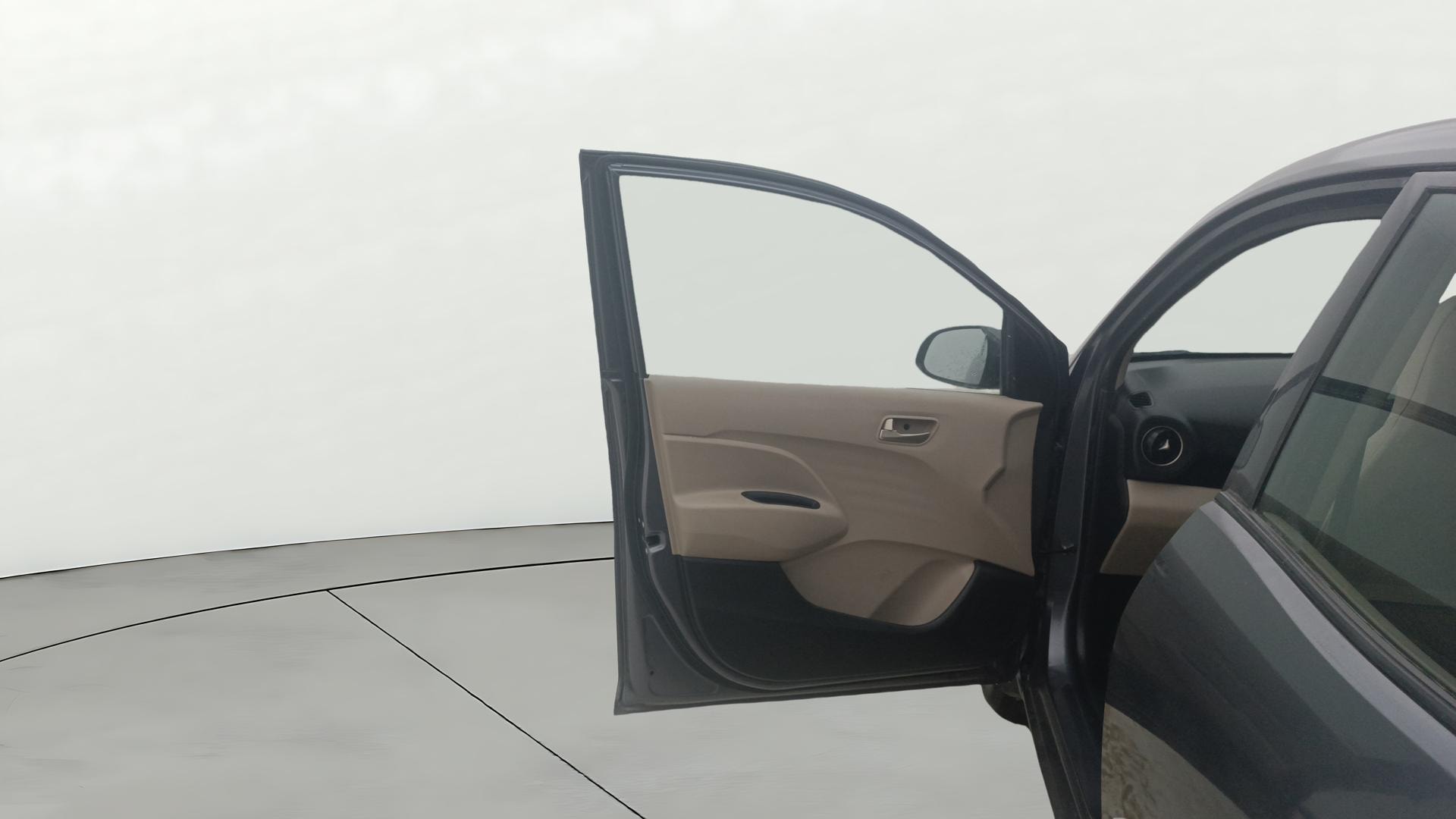 View 2019 Hyundai New Santro D-Lite Petrol Image 31 Used 2019 Hyundai New Santro D-Lite Petrol Image 31