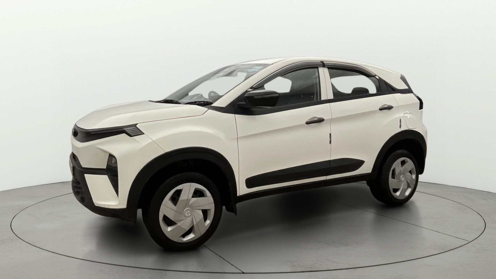 View 2024 Tata Nexon Revotron XE Image 34 Used 2024 Tata Nexon Revotron XE Image 34