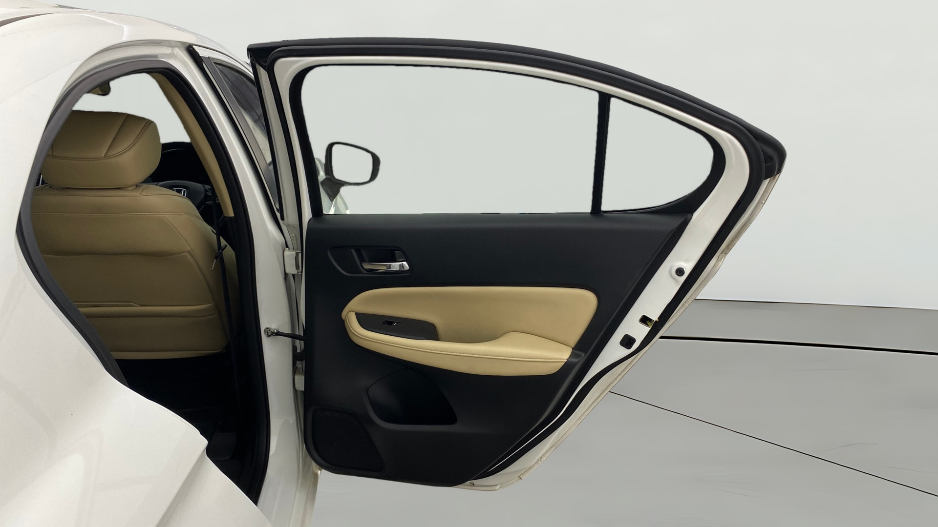View 2022 Honda City ZX CVT Image 8 Used 2022 Honda City ZX CVT Image 8
