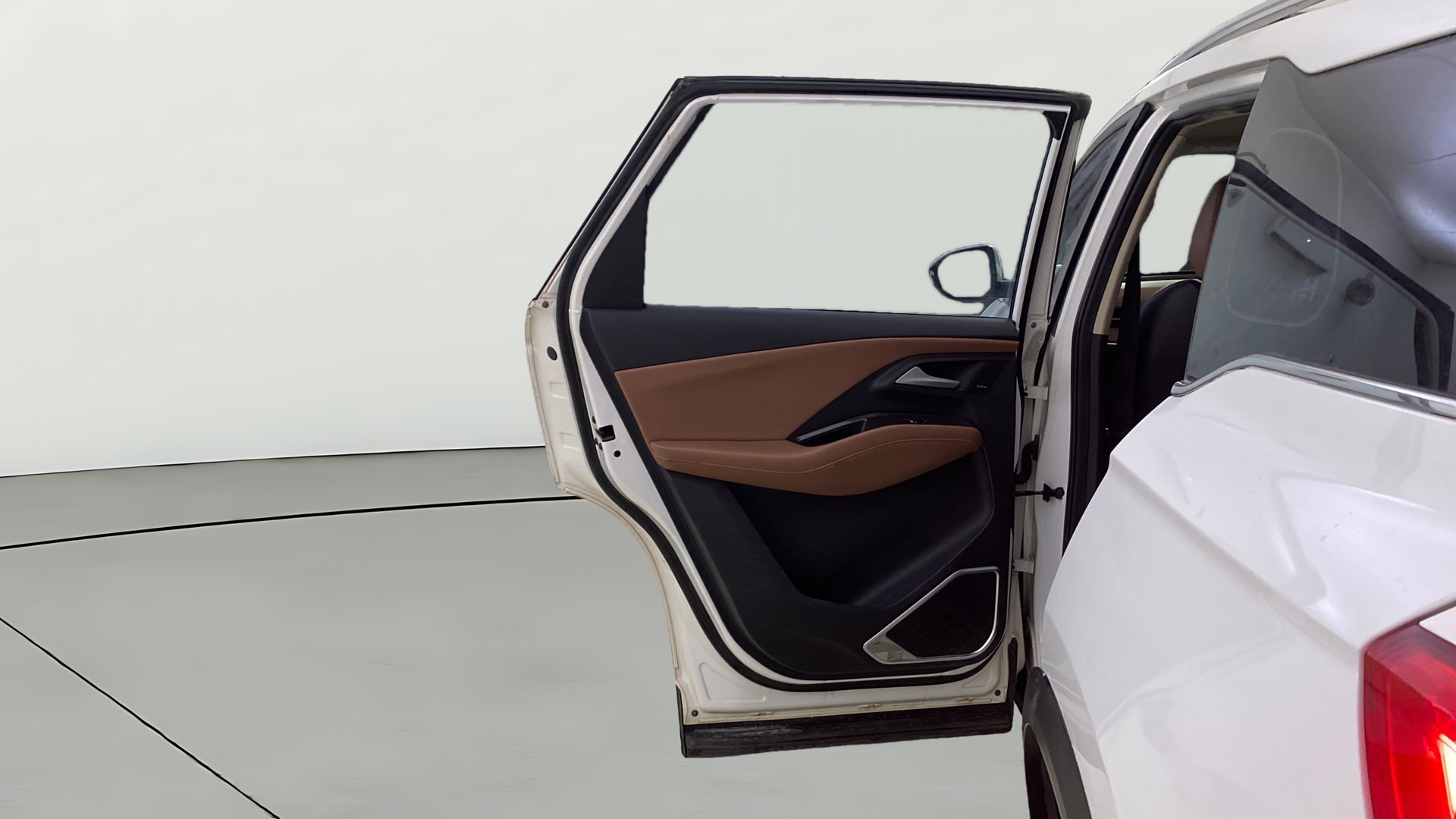 View 2024 MG Hector Plus Savvy Pro 7 Seater CVT Petrol Image 16 Used 2024 MG Hector Plus Savvy Pro 7 Seater CVT Petrol Image 16