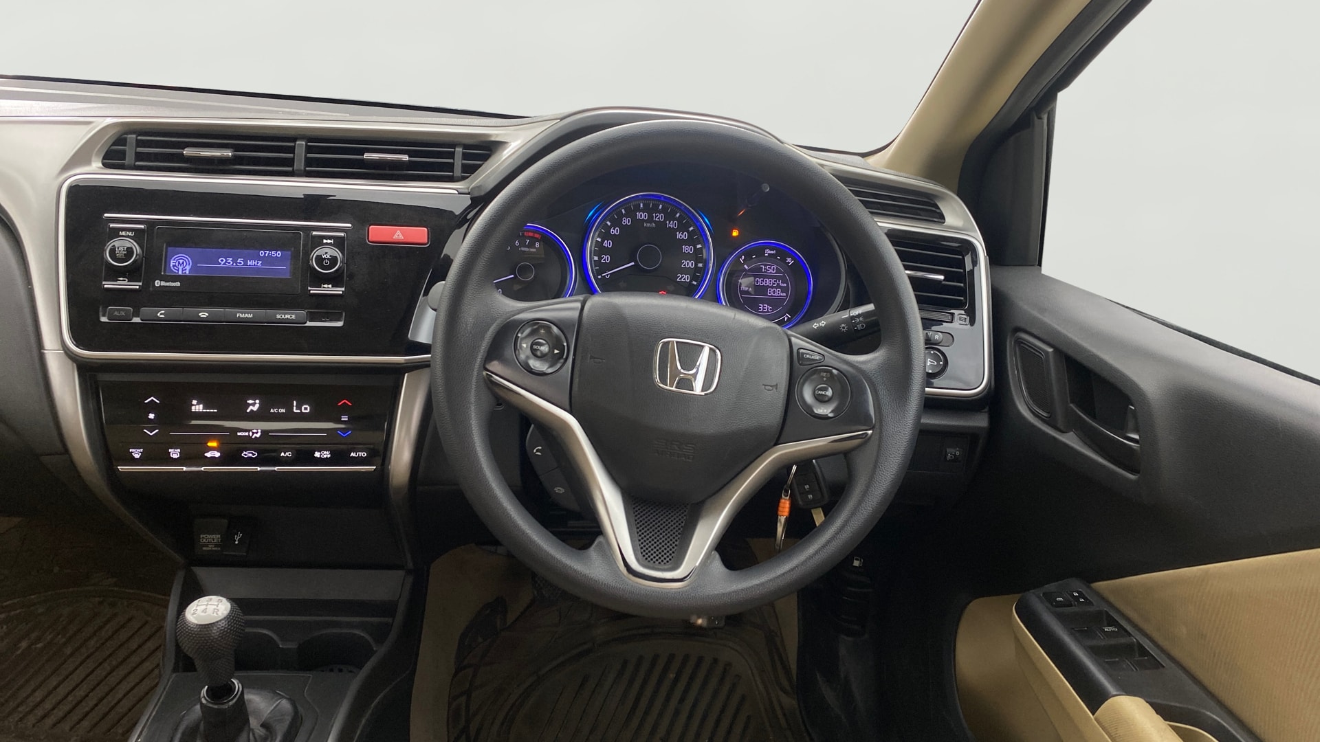 View 2015 Honda City ZX MT Diesel Anniversary Edition Image 20 Used 2015 Honda City ZX MT Diesel Anniversary Edition Image 20