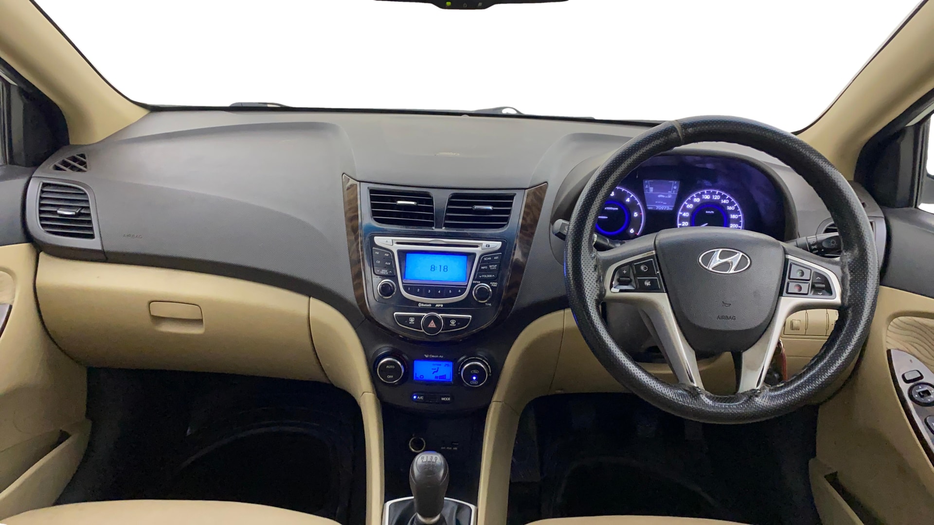 View 2013 Hyundai Fluidic Verna 1.6 CRDI SX Image 15 Used 2013 Hyundai Fluidic Verna 1.6 CRDI SX Image 15