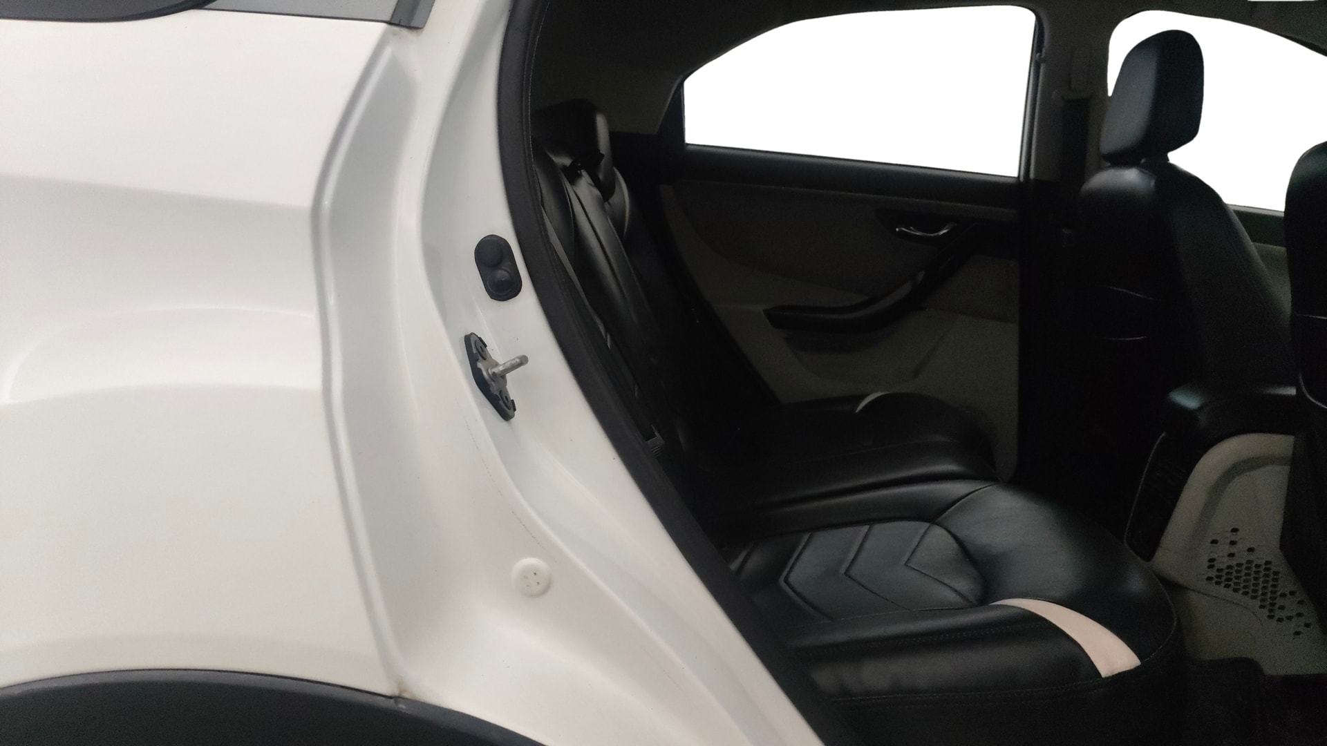 View 2021 Tata Nexon Revotron XE Image 31 Used 2021 Tata Nexon Revotron XE Image 31