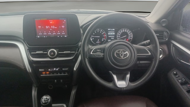 View Toyota Urban Cruiser Hyryder Image 12 Used Toyota Urban Cruiser Hyryder Image 12