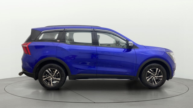 View Mahindra XUV700 Image 8 Used Mahindra XUV700 Image 8