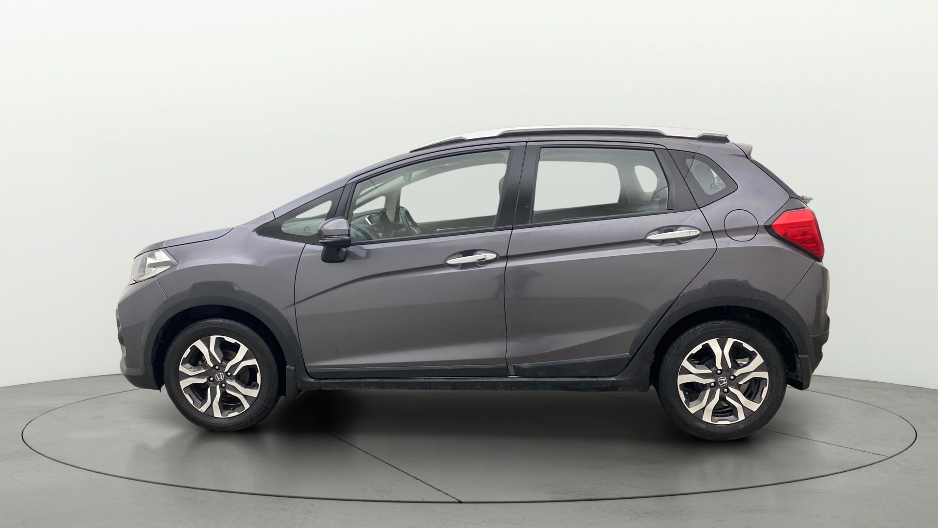 View 2019 Honda WR-V S MT Diesel Edge Edition Image 5 Used 2019 Honda WR-V S MT Diesel Edge Edition Image 5
