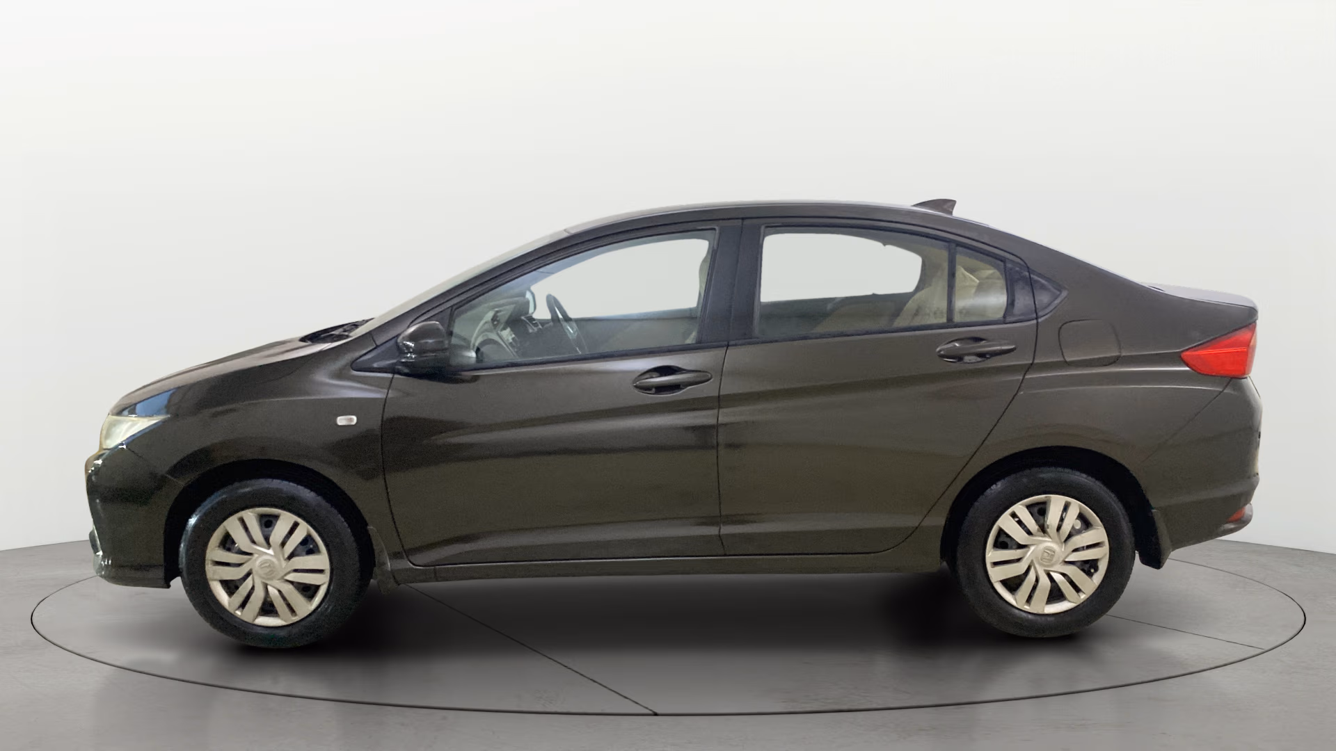 View 2015 Honda City ZX MT Diesel Anniversary Edition Image 6 Used 2015 Honda City ZX MT Diesel Anniversary Edition Image 6