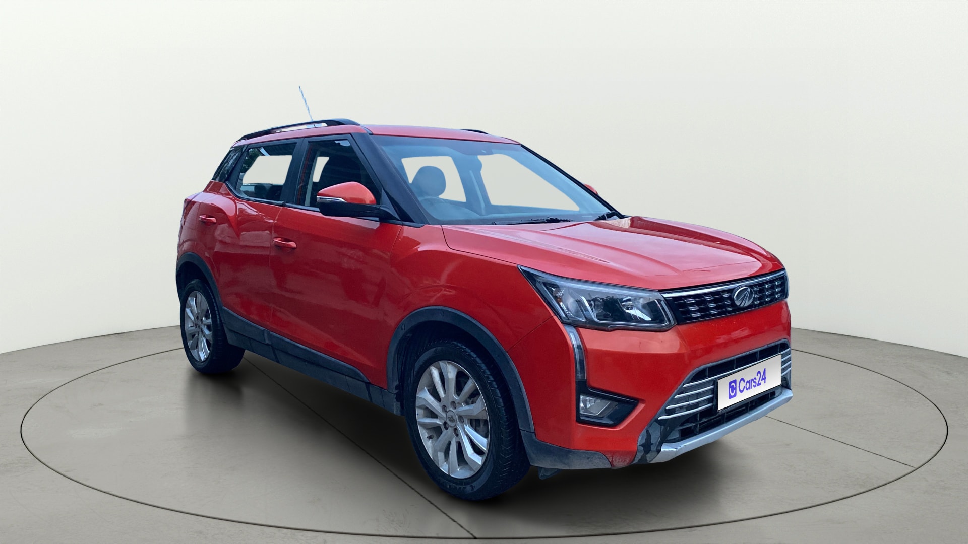 View 2019 Mahindra XUV300 W4 Petrol BS IV Image 22 Used 2019 Mahindra XUV300 W4 Petrol BS IV Image 22