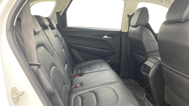 View MG Hector Image 37 Used MG Hector Image 37