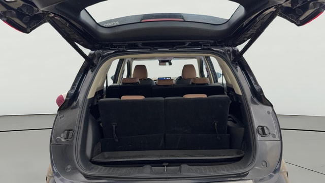 View MG Hector Plus Image 43 Used MG Hector Plus Image 43