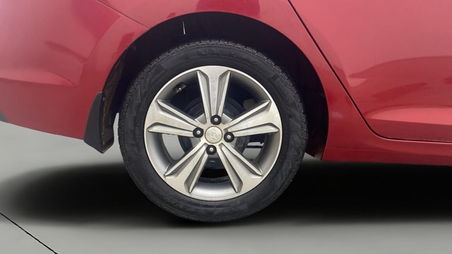 View Hyundai Verna Image 33 Used Hyundai Verna Image 33
