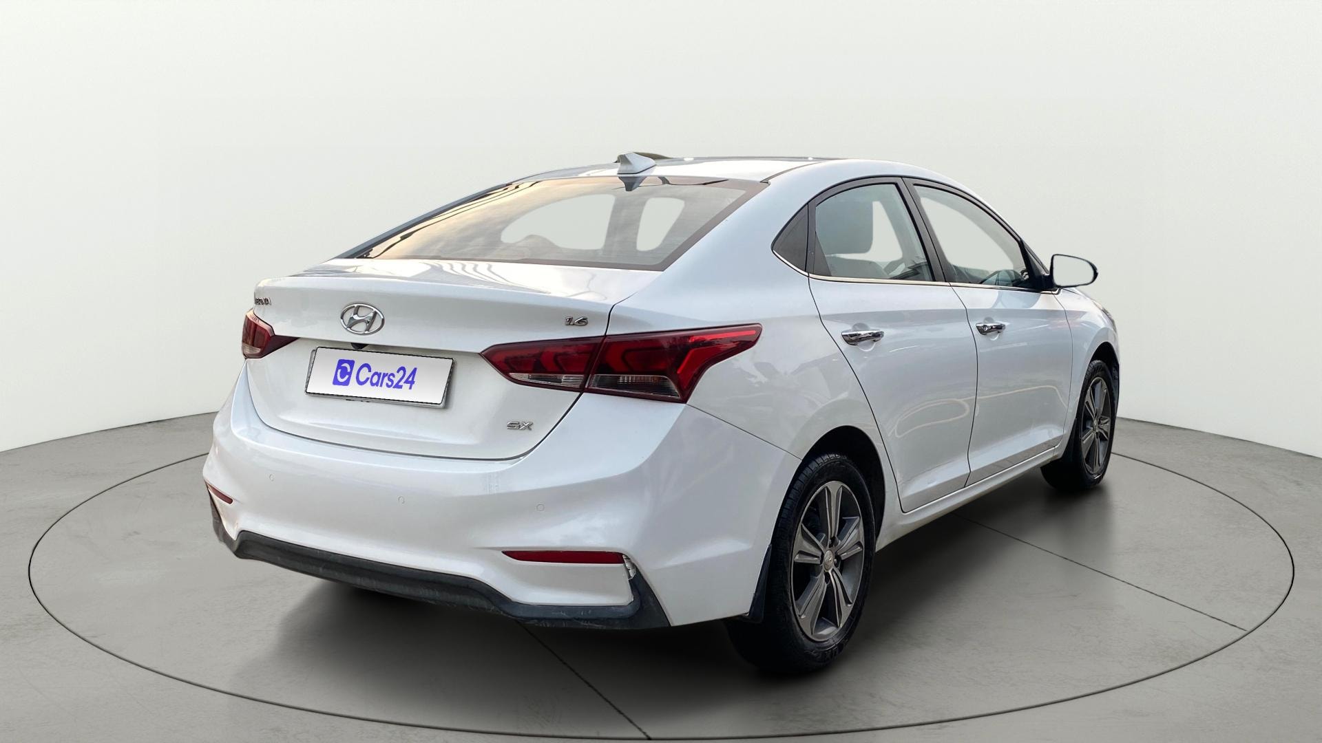 View 2019 Hyundai Verna 1.6 VTVT SX (O) AT Image 45 Used 2019 Hyundai Verna 1.6 VTVT SX (O) AT Image 45