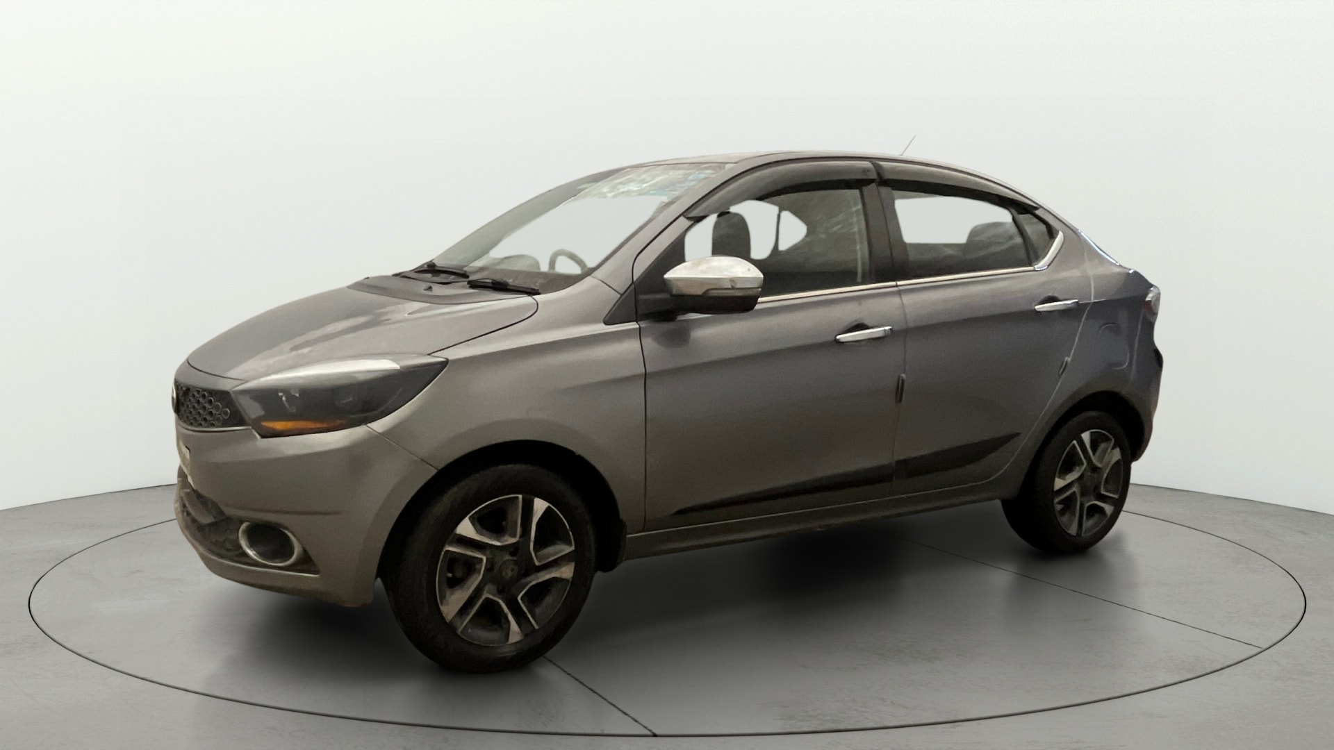 View 2019 Tata Tigor XE Diesel Image 21 Used 2019 Tata Tigor XE Diesel Image 21