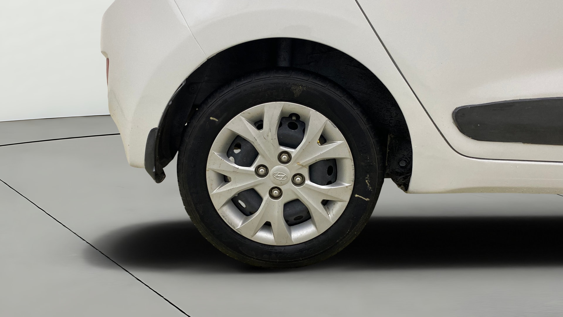 View 2016 Hyundai Grand i10 Sportz 1.2 Kappa Image 24 Used 2016 Hyundai Grand i10 Sportz 1.2 Kappa Image 24