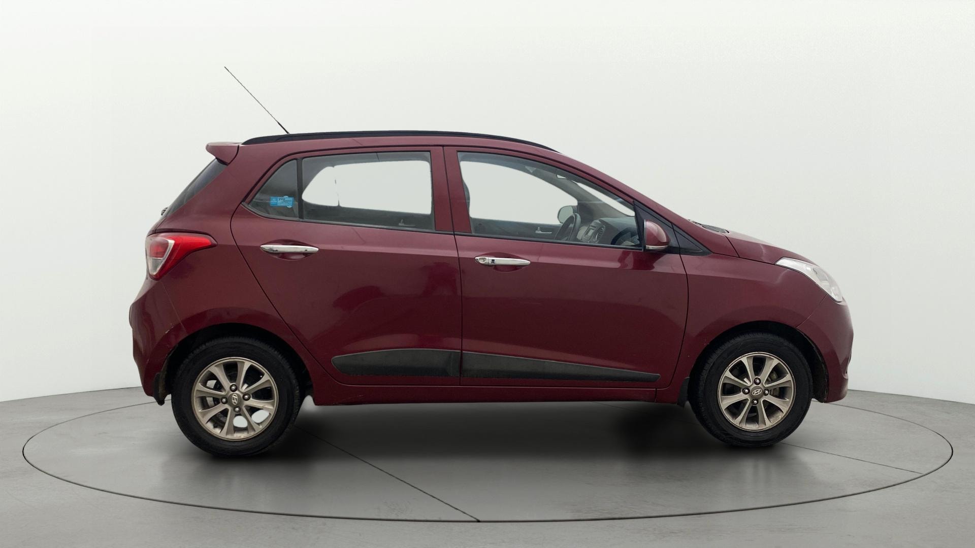 View 2016 Hyundai Grand i10 1.1 Asta Diesel Image 8 Used 2016 Hyundai Grand i10 1.1 Asta Diesel Image 8