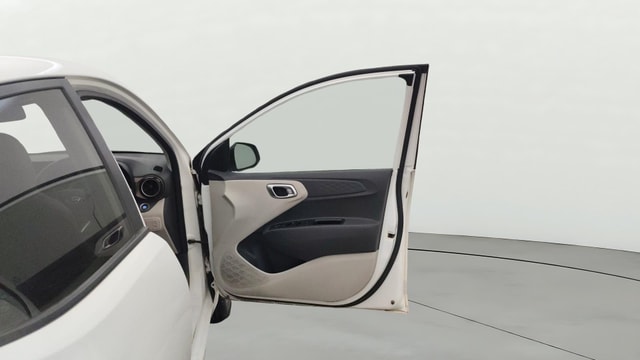 View Hyundai Aura Image 45 Used Hyundai Aura Image 45