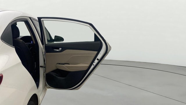 View Hyundai Verna Image 8 Used Hyundai Verna Image 8