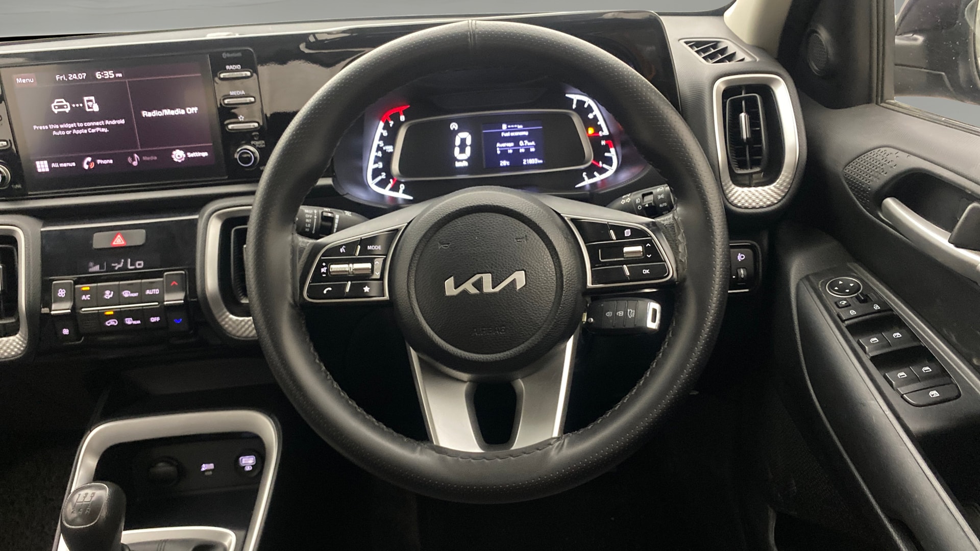 View 2023 Kia Sonet HTK Plus Petrol Image 20 Used 2023 Kia Sonet HTK Plus Petrol Image 20