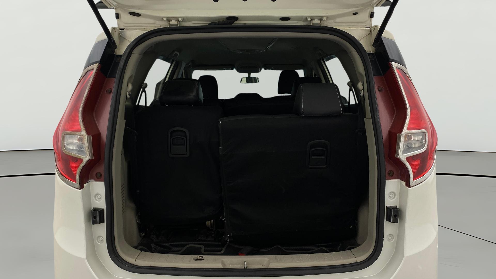 View 2019 Mahindra Marazzo M2 8-Seater Image 38 Used 2019 Mahindra Marazzo M2 8-Seater Image 38