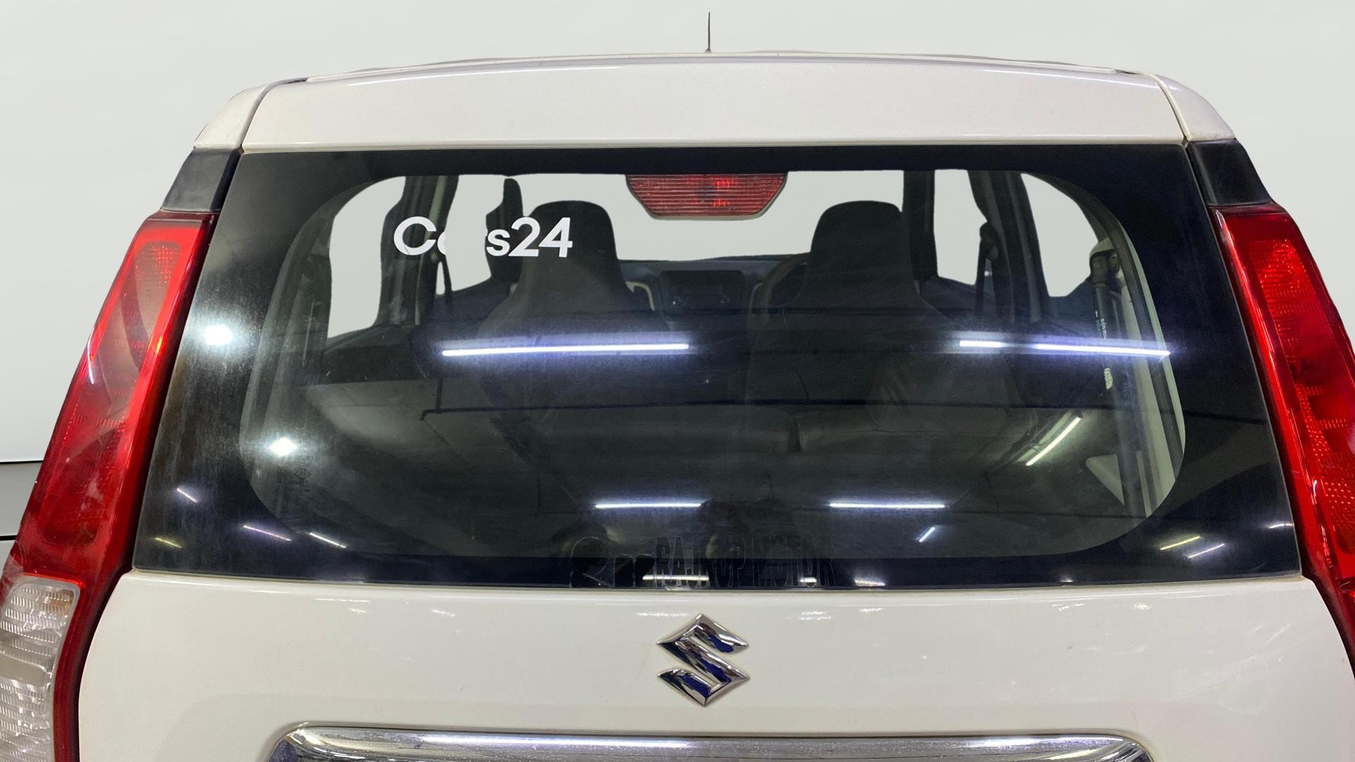 View 2022 Maruti Suzuki 1000 Base Variant Image 4 Used 2022 Maruti Suzuki 1000 Base Variant Image 4
