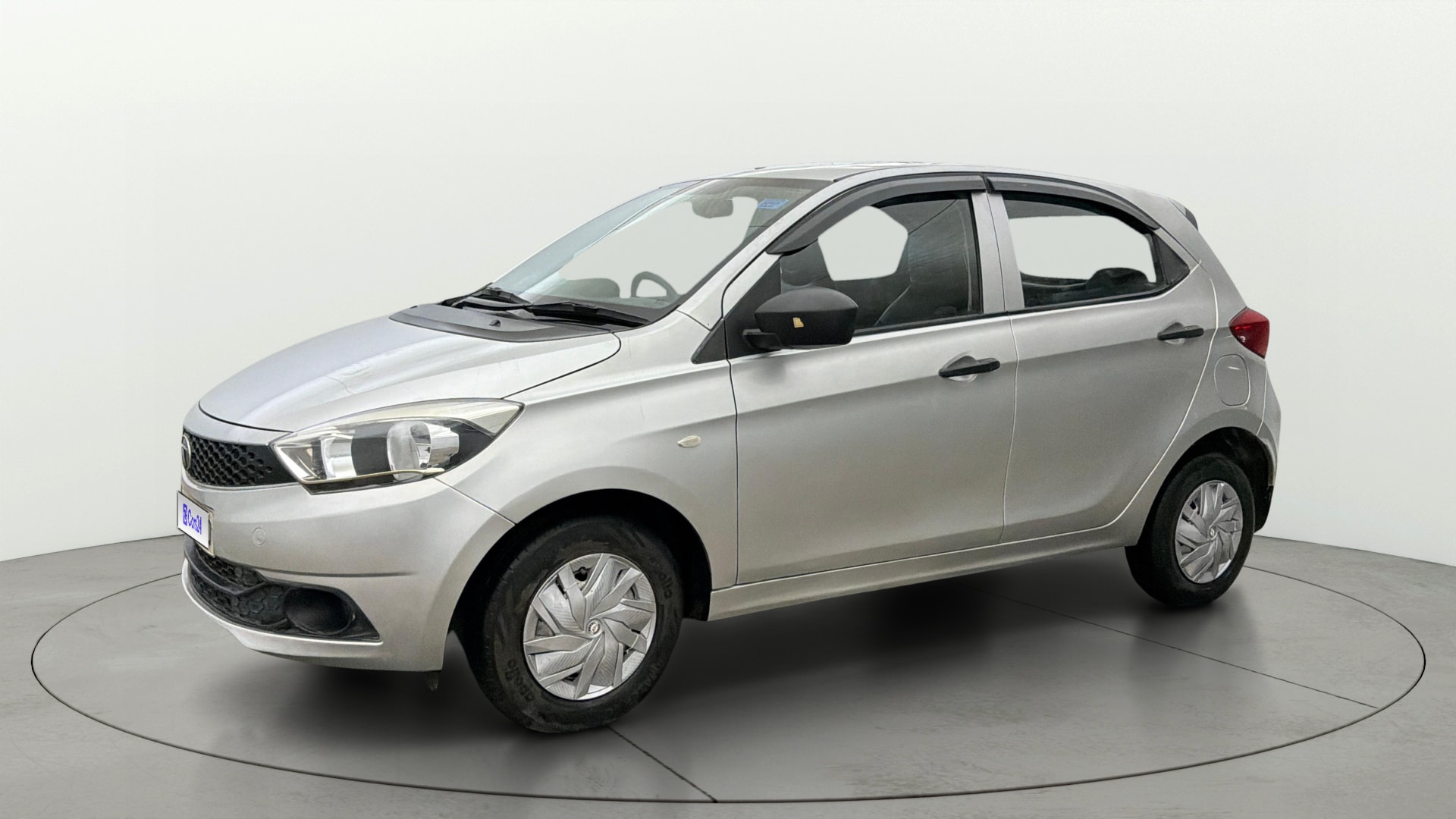 View 2017 Tata Tiago Revotorq XB Image 35 Used 2017 Tata Tiago Revotorq XB Image 35