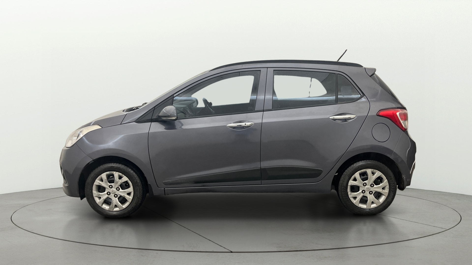 View 2015 Hyundai Grand i10 Sportz 1.2 Kappa Image 5 Used 2015 Hyundai Grand i10 Sportz 1.2 Kappa Image 5