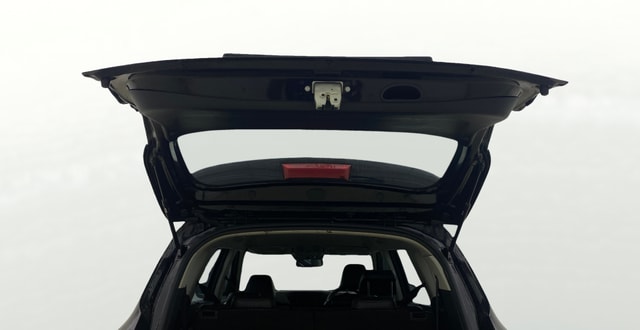 View Kia Carens Image 33 Used Kia Carens Image 33