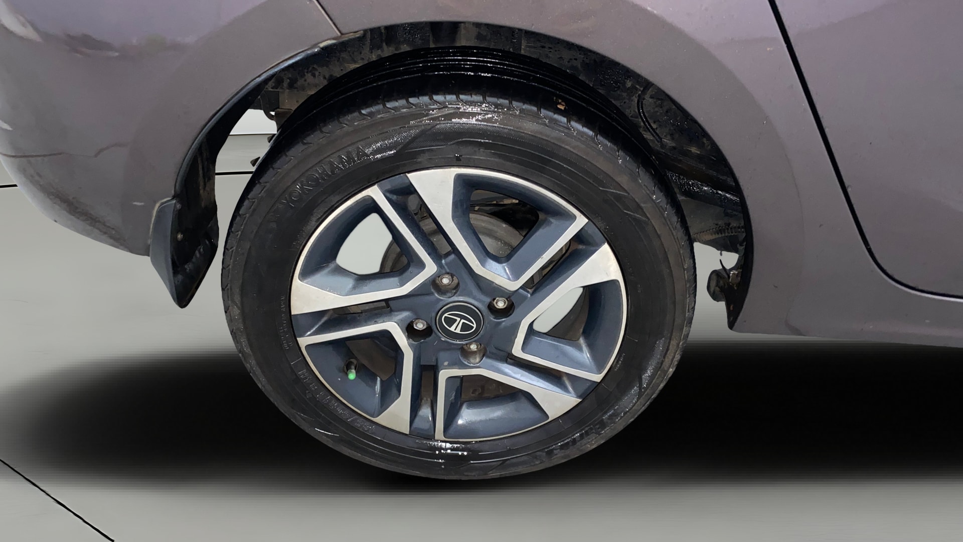 View 2020 Tata Tigor XE Diesel Image 23 Used 2020 Tata Tigor XE Diesel Image 23