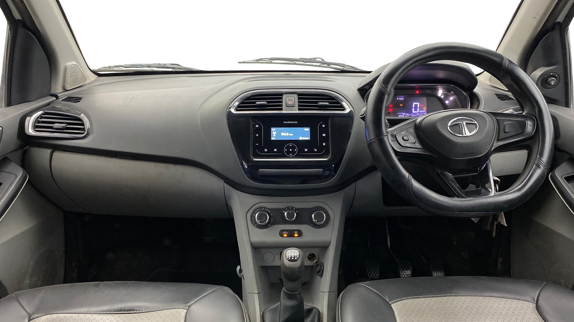 View 2020 Tata Tiago Revotorq XB Image 15 Used 2020 Tata Tiago Revotorq XB Image 15