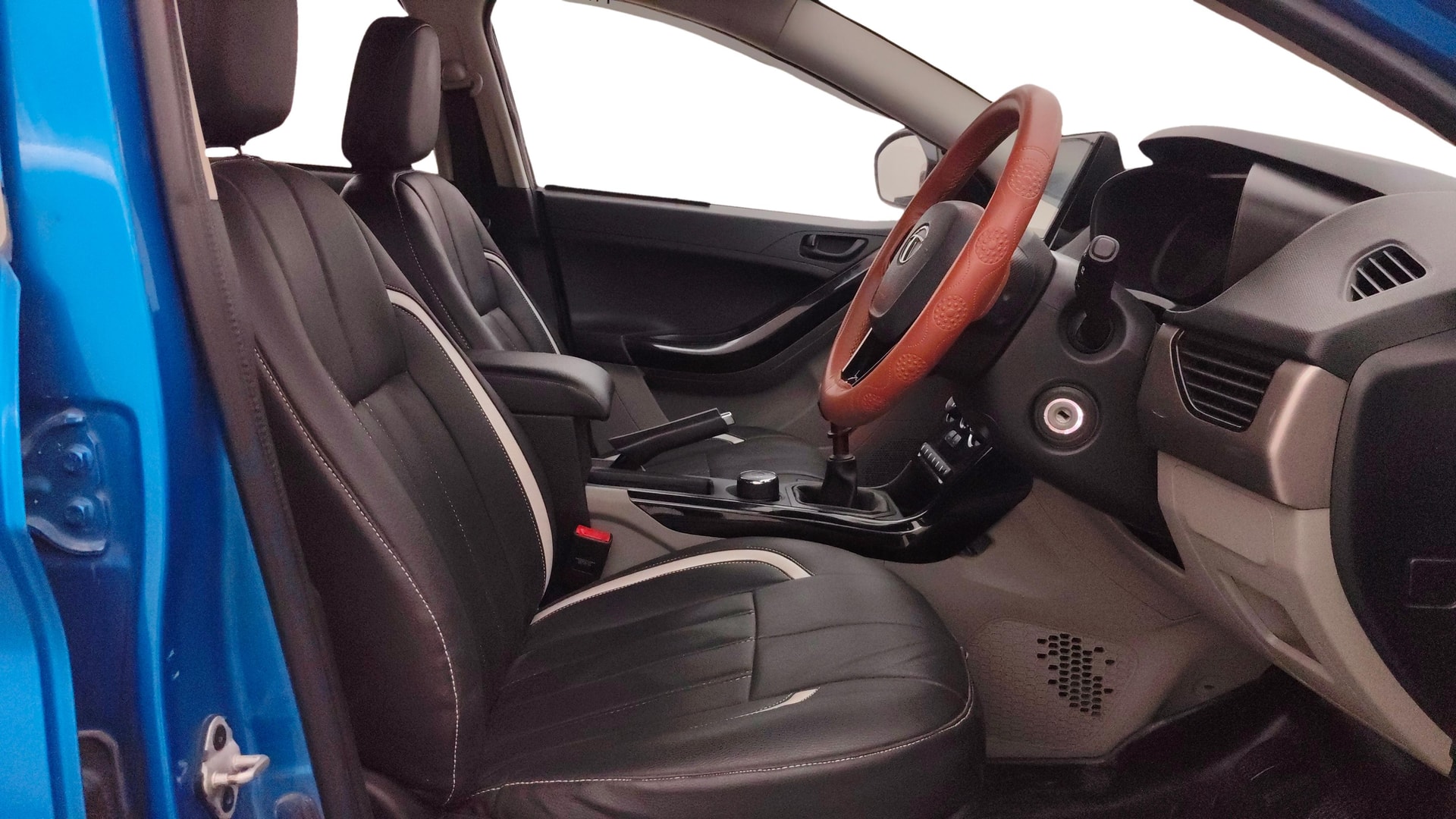 View 2020 Tata Nexon Revotron XM Image 26 Used 2020 Tata Nexon Revotron XM Image 26