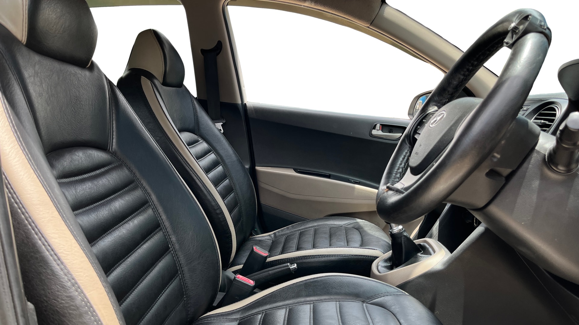 View 2014 Hyundai Grand i10 1.1 Asta Diesel Image 25 Used 2014 Hyundai Grand i10 1.1 Asta Diesel Image 25