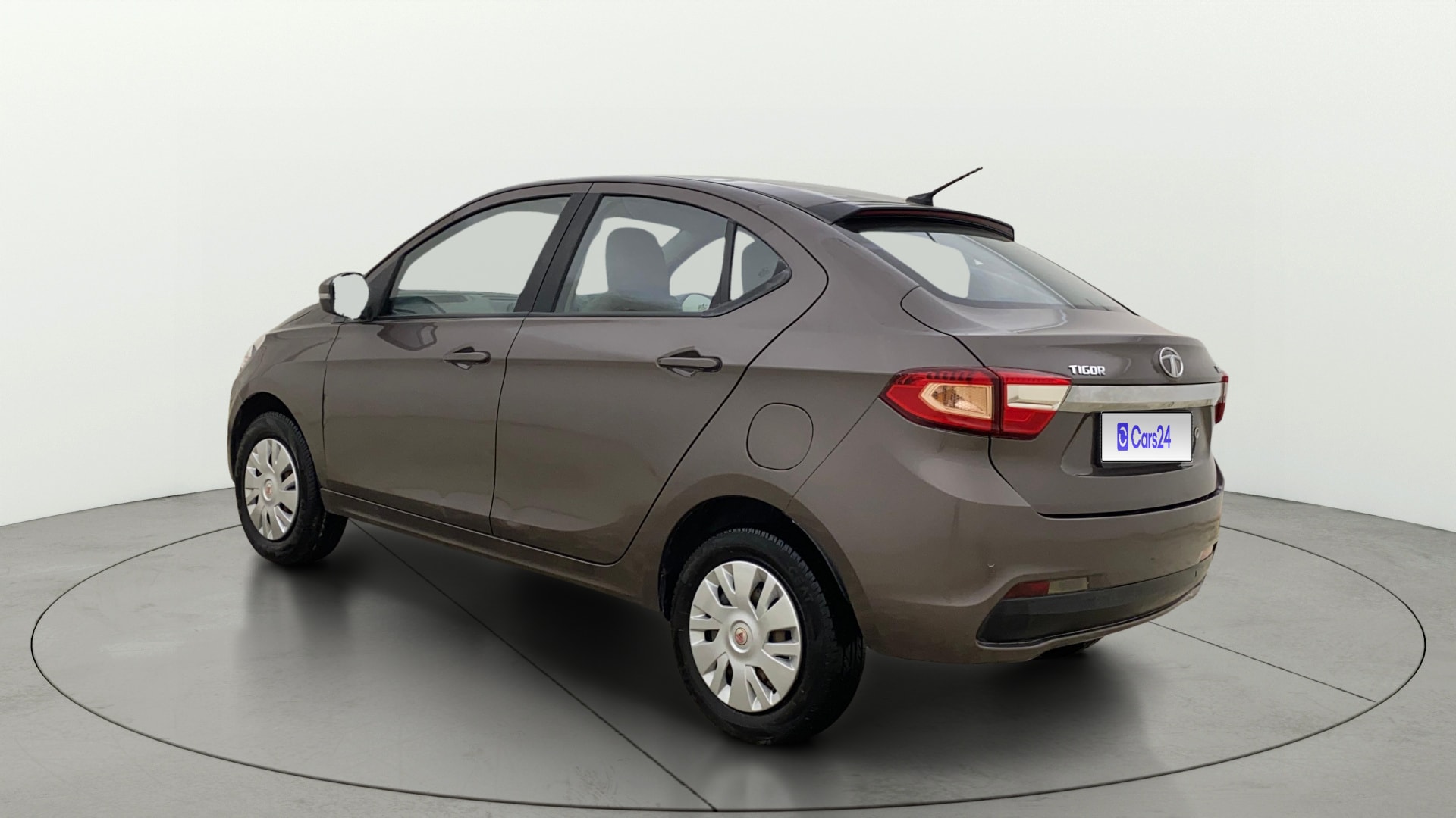 View 2018 Tata Tigor XT Petrol Image 2 Used 2018 Tata Tigor XT Petrol Image 2