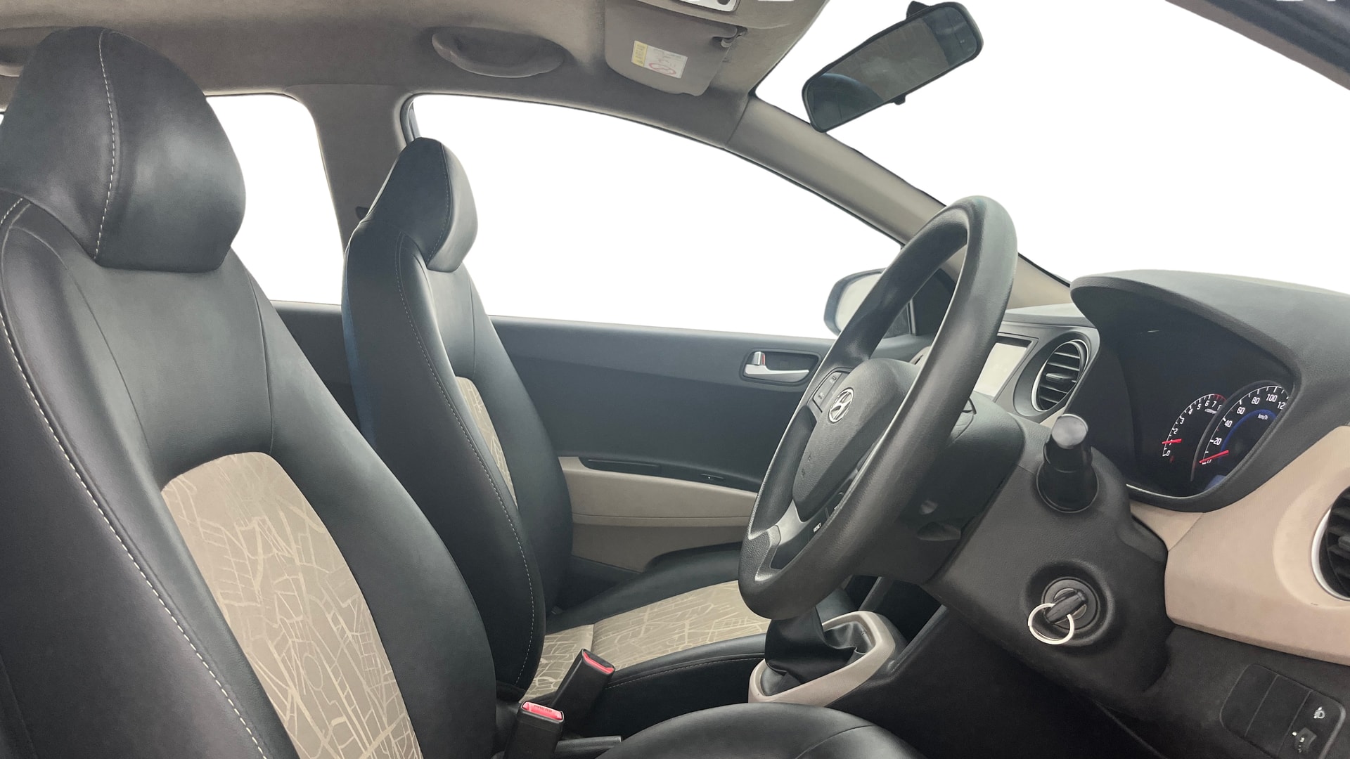 View 2017 Hyundai Grand i10 Sportz 1.2 Kappa Image 26 Used 2017 Hyundai Grand i10 Sportz 1.2 Kappa Image 26