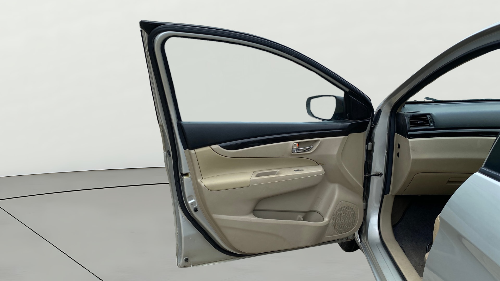 View 2015 Maruti Suzuki 1000 Base Variant Image 40 Used 2015 Maruti Suzuki 1000 Base Variant Image 40