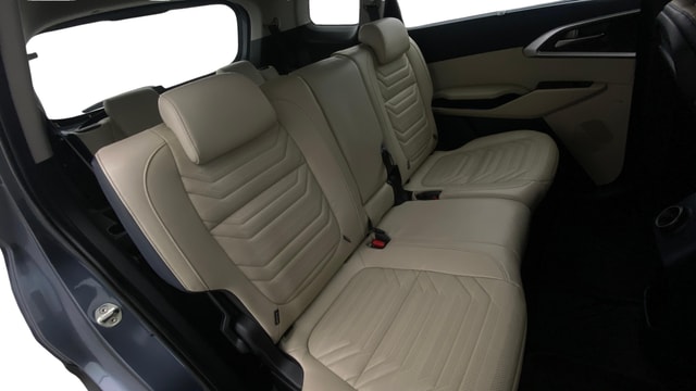 View Kia Carens Image 38 Used Kia Carens Image 38