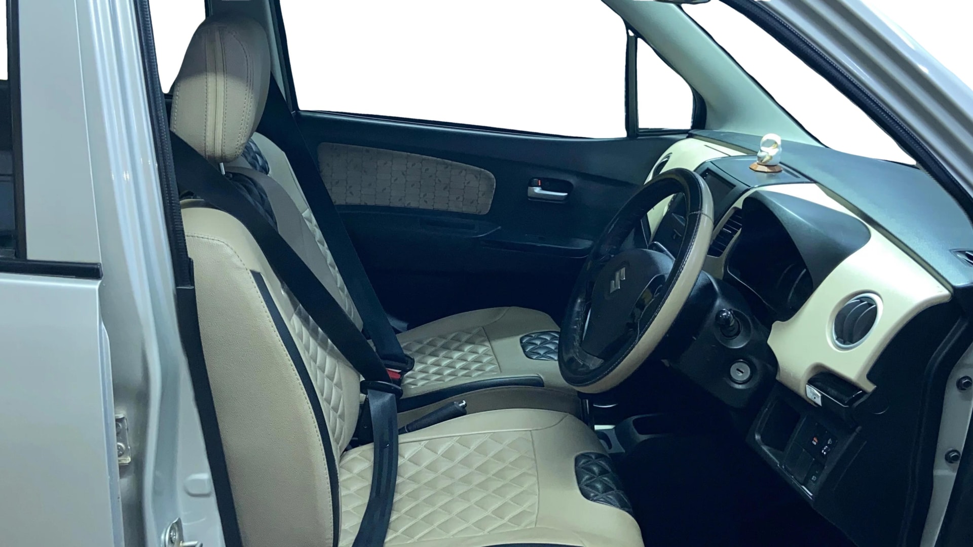 View 2018 Maruti Suzuki 1000 Base Variant Image 17 Used 2018 Maruti Suzuki 1000 Base Variant Image 17