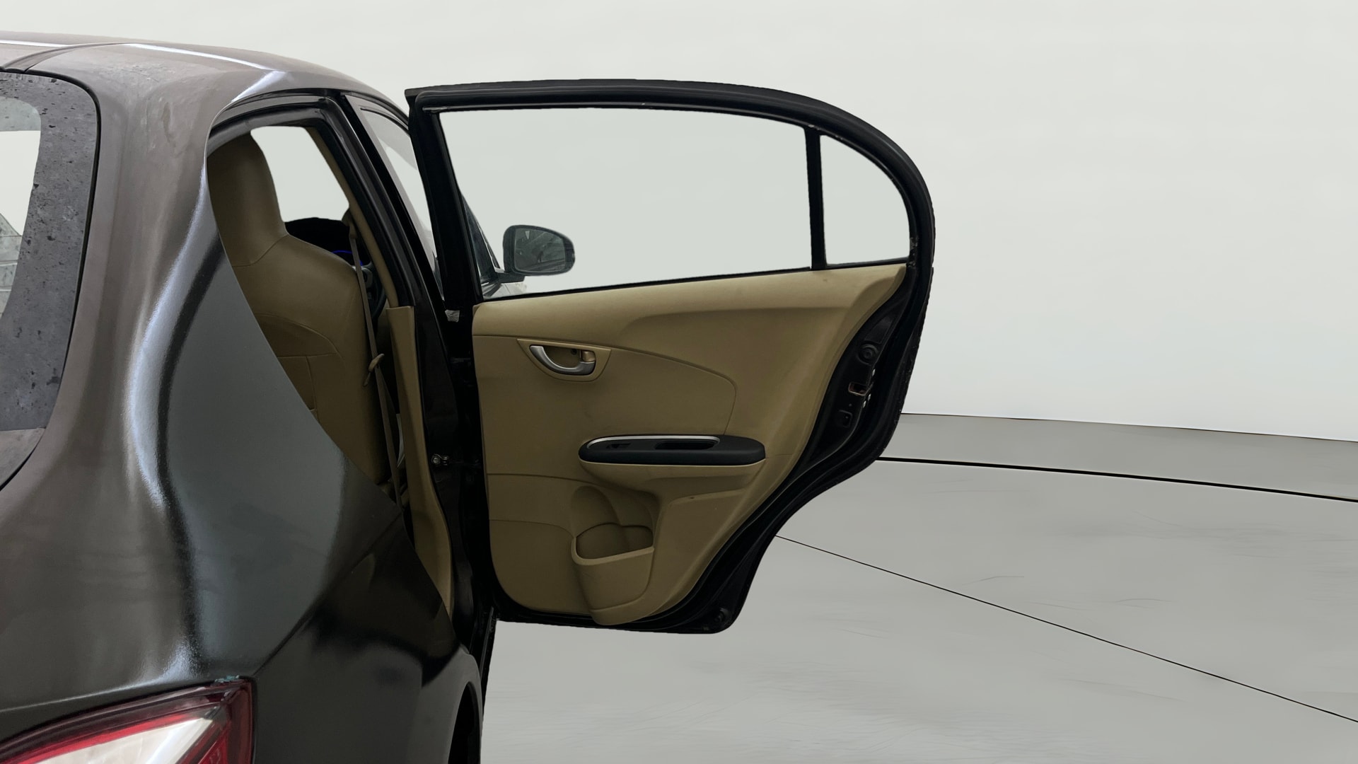 View 2016 Honda Amaze E MT Petrol BS IV Image 7 Used 2016 Honda Amaze E MT Petrol BS IV Image 7