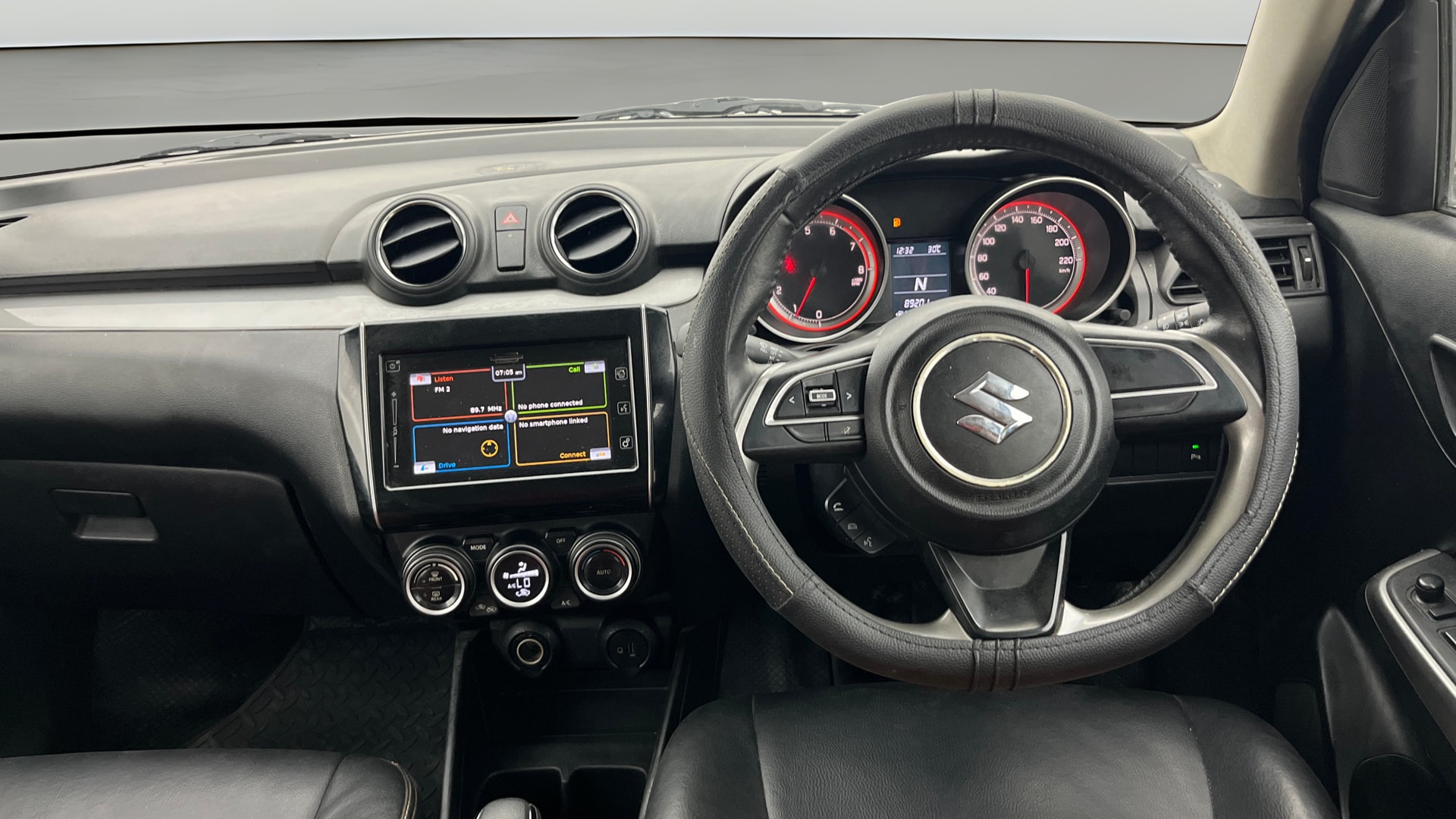 View 2018 Maruti Suzuki 1000 Base Variant Image 12 Used 2018 Maruti Suzuki 1000 Base Variant Image 12