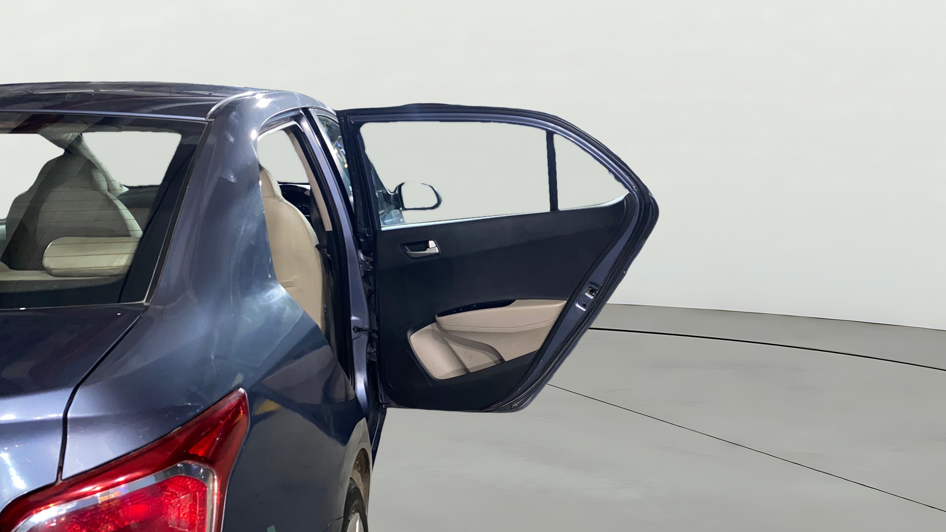 View 2015 Hyundai Xcent S Petrol Image 7 Used 2015 Hyundai Xcent S Petrol Image 7