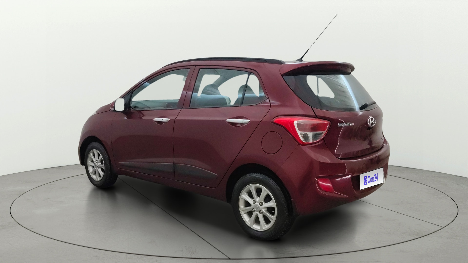 View 2015 Hyundai Grand i10 Asta AT 1.2 Kappa VTVT Image 2 Used 2015 Hyundai Grand i10 Asta AT 1.2 Kappa VTVT Image 2