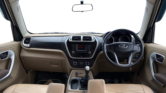View Mahindra TUV300 Image 30 Used Mahindra TUV300 Image 30