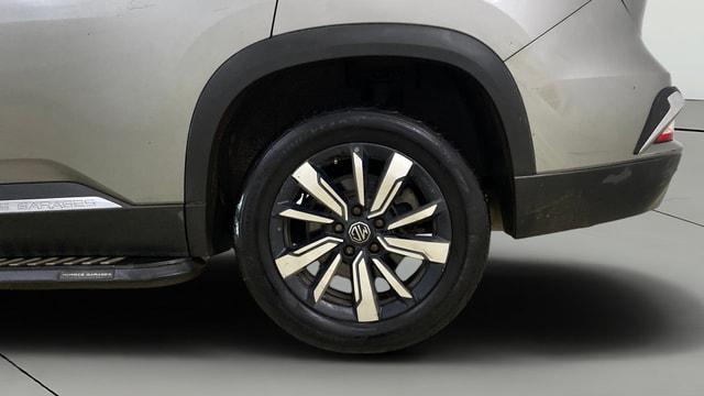 View MG Hector Plus Image 7 Used MG Hector Plus Image 7