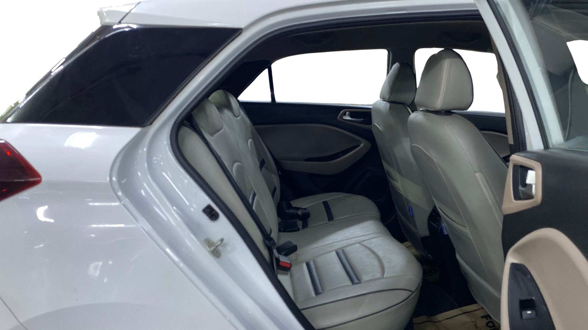 View 2020 Hyundai Elite i20 1.2 Sportz Plus Petrol Image 29 Used 2020 Hyundai Elite i20 1.2 Sportz Plus Petrol Image 29