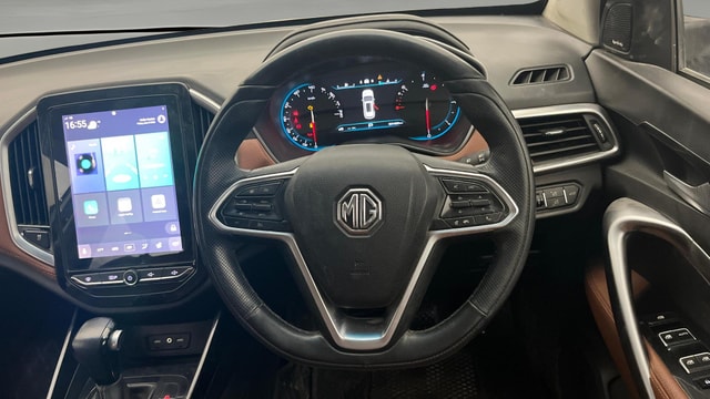 View MG Hector Plus Image 14 Used MG Hector Plus Image 14