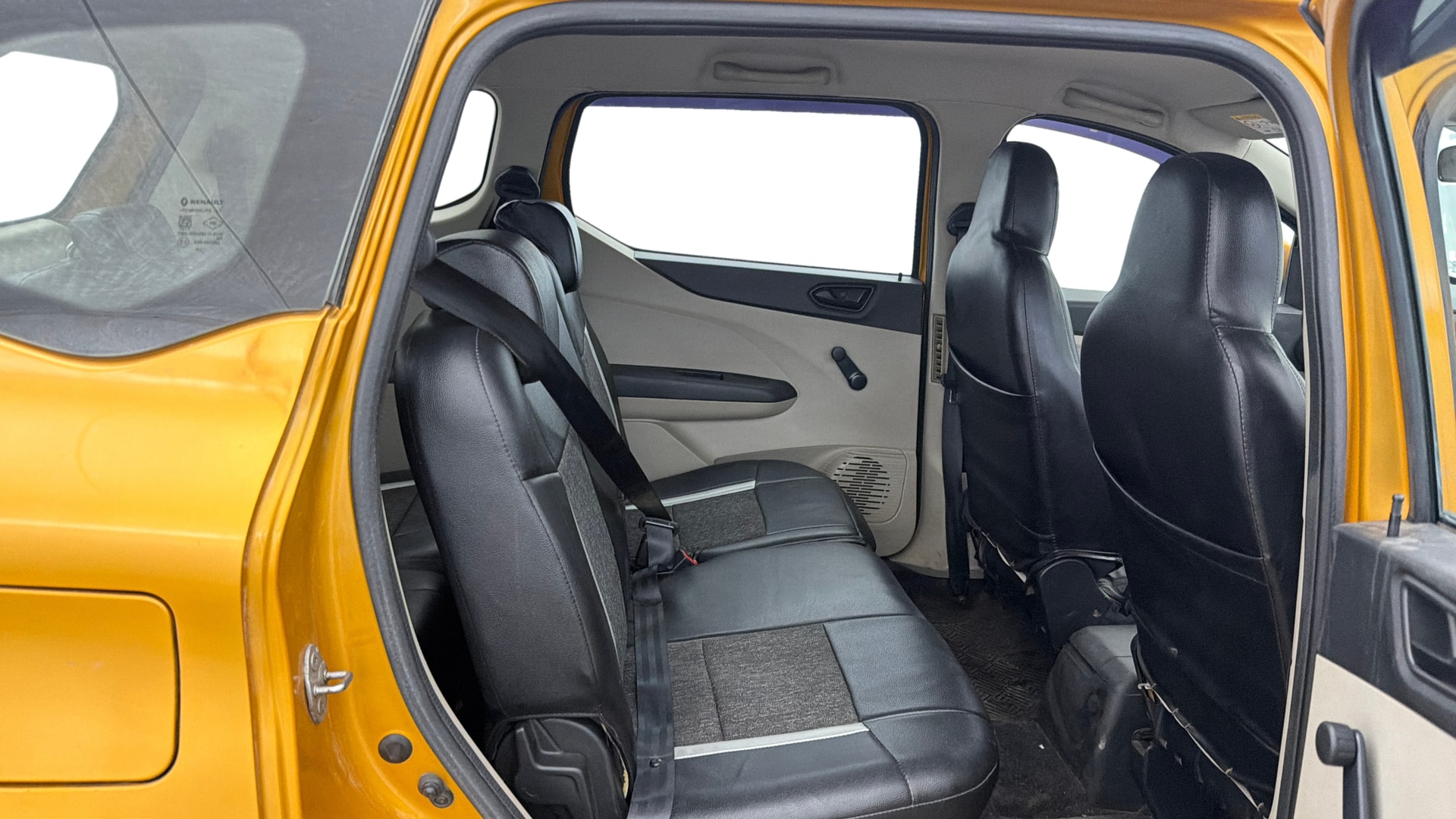 View 2020 Renault Triber RXE Image 29 Used 2020 Renault Triber RXE Image 29