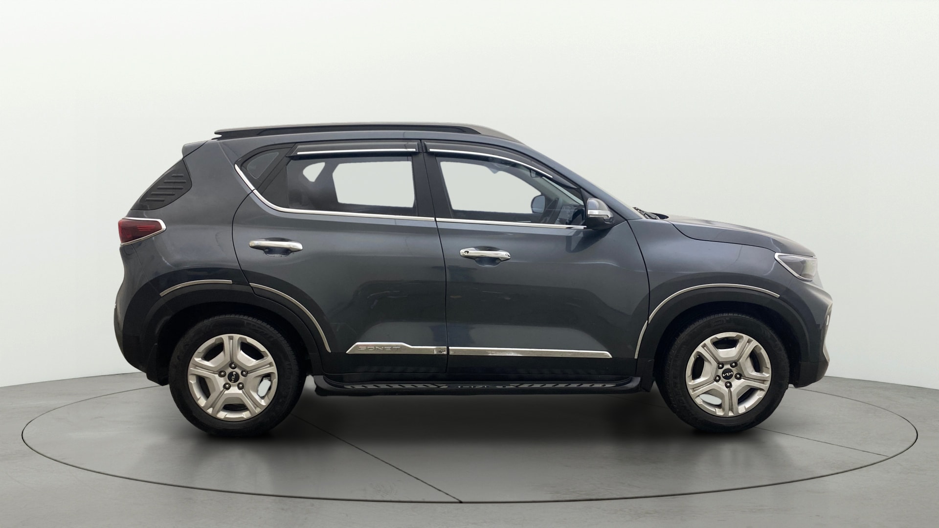 View 2022 Kia Sonet HTK Plus Petrol Image 9 Used 2022 Kia Sonet HTK Plus Petrol Image 9