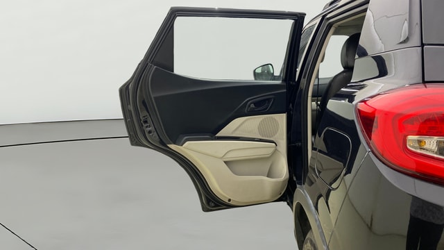 View Mahindra XUV300 Image 14 Used Mahindra XUV300 Image 14